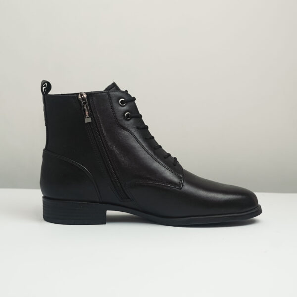 Tamaris Black Leather Lace-Up Ankle Boots
